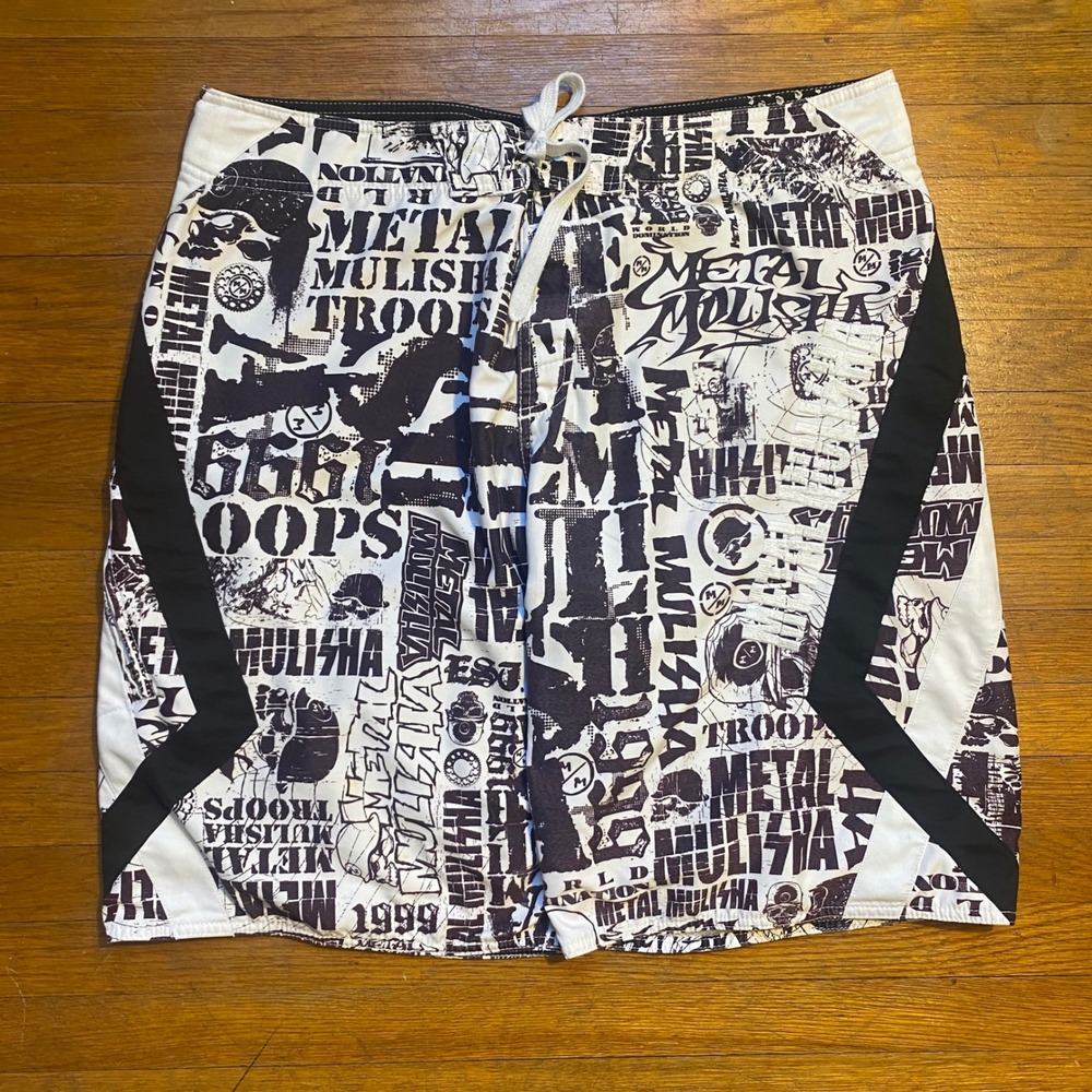 Metal Mulisha Mens Board Shorts Size 38 All Over Print Graphic Y2K Grunge